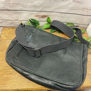 Crate Barrel Soft Leather Messenger Bag Travel Computer Tablet IPad Compartments